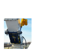 Magnetic plate separator self-cleaning model in operation.